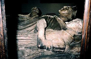 Effigies on the tomb of Reginald and Alice (Gratewood) Corbet