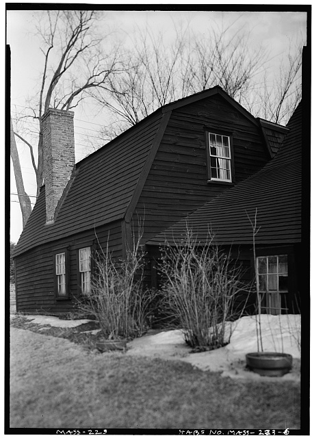Photograph of the exterior of the Fairbanks House