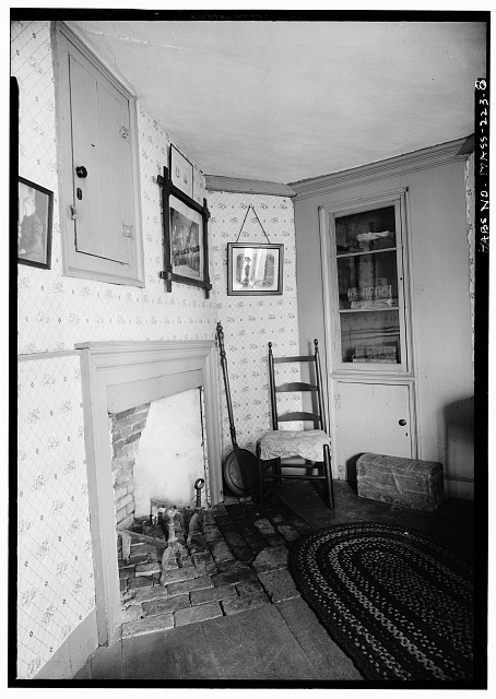 Photograph of a bedroom in the Fairbanks House