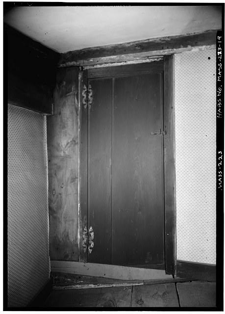 Photograph of a door in the Fairbanks House