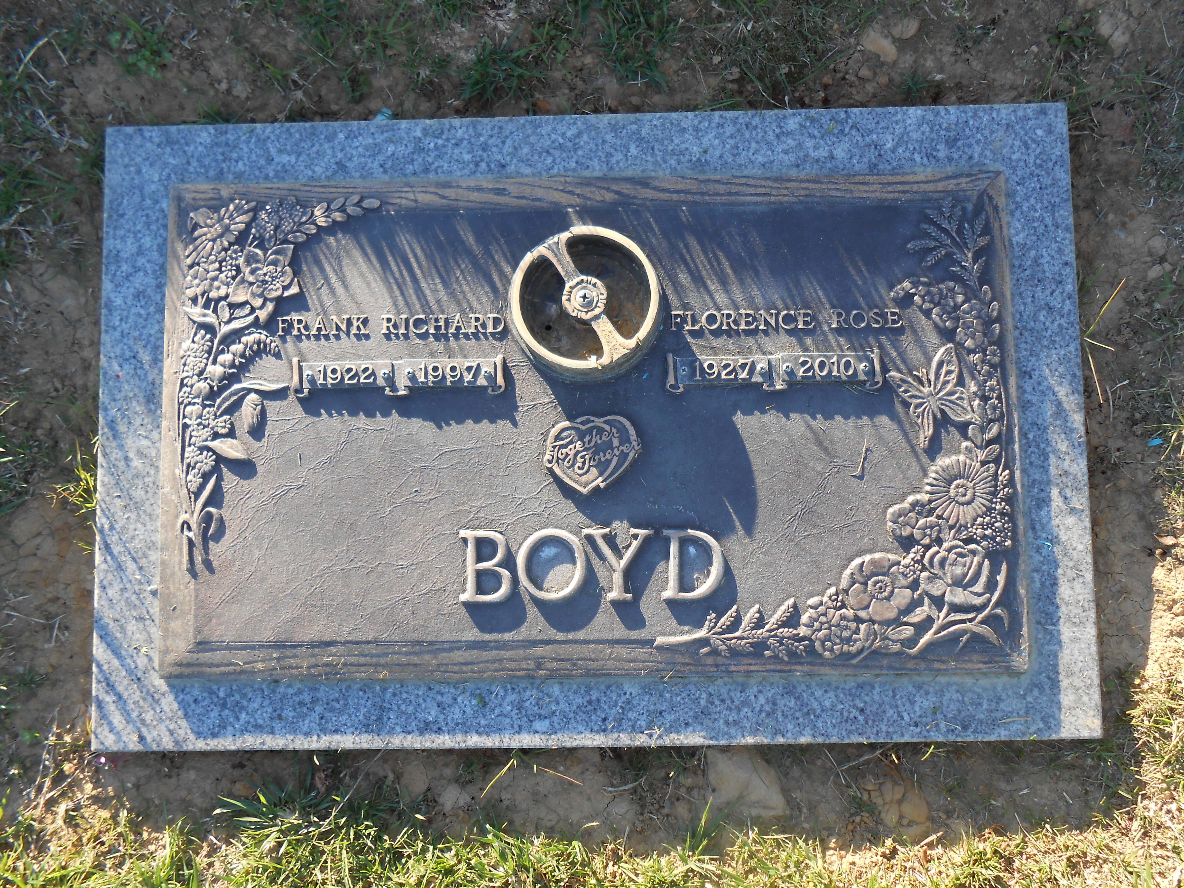 Gravestone of Frank Richard and Florence Rose Boyd