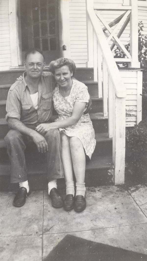 Frank and Katie Willis sitting on steps