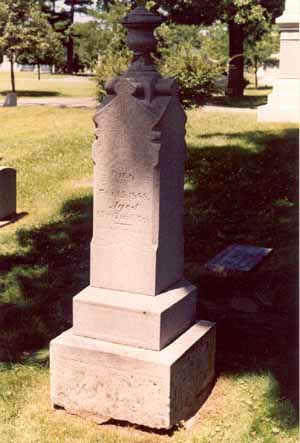 Freeman Richardson family monument
