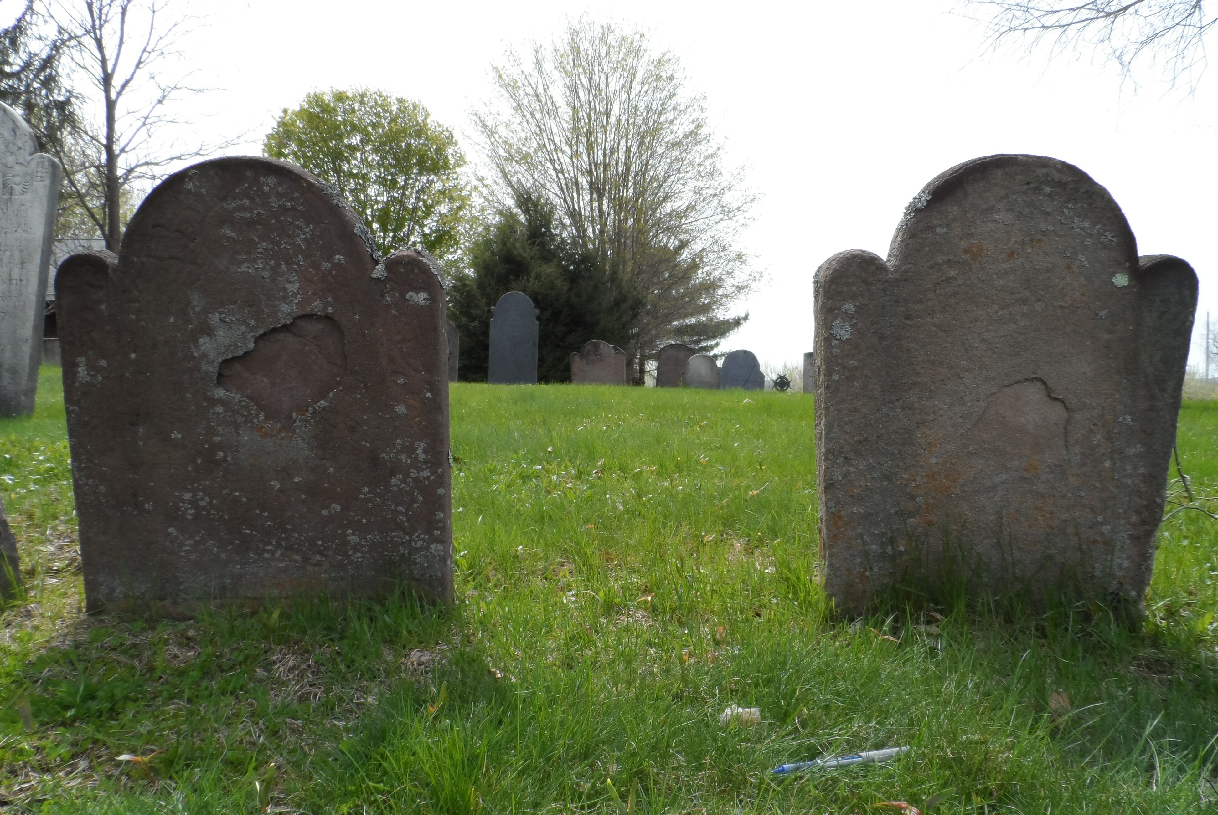 Gravestones of Chileab and Mercy (Golding) Smith