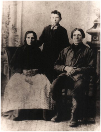 Photo of Catherine (Pfeifer), John A., and Adam Knoll