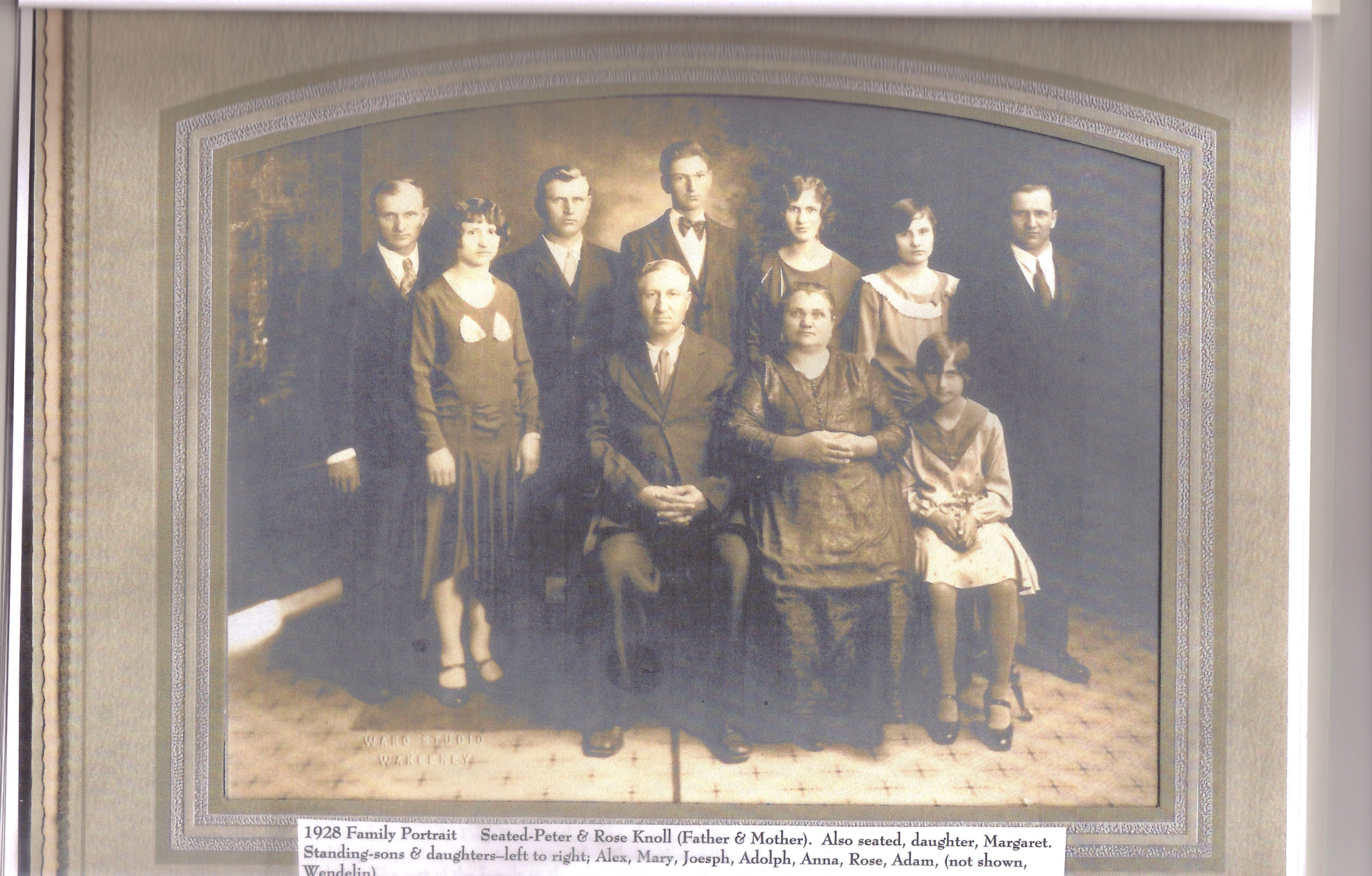 Photo of Peter A. Knoll family