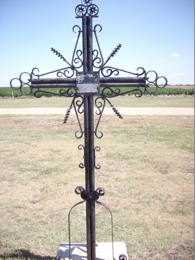 Iron cross grave marker of Frank Knoll