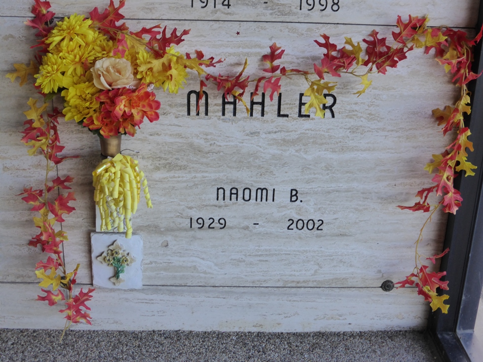 Gravestone of Naomi B. Mahler