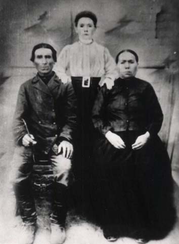 Photo of Peter, Margaretha, and one of their daughters